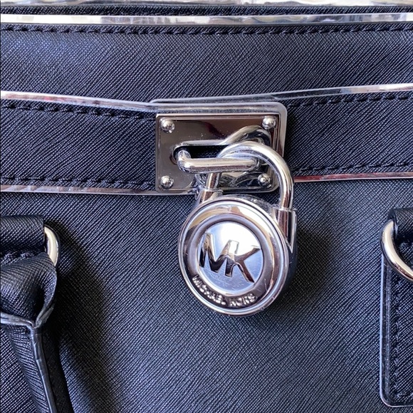 Michael Kors • Hamilton Specchio Black/Silver Tote - Picture 3 of 8